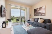 Beautiful Modern Condo in Prime Location