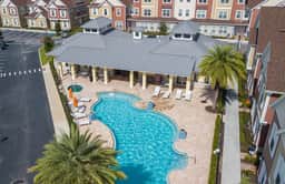 4 Suites, Private Jacuzzi & Prime Location