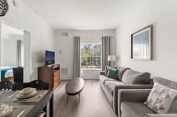 Apartment 1 BR FREE Shuttle to Disney Parks