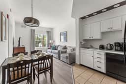 Apartment 1 BR FREE Shuttle to Disney Parks