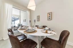 Beautiful house, great location, private pool