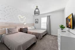 Chic 4BR Disney Retreat with Pool, Mickey Rooms