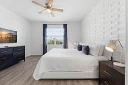 Chic Modern Escape, 12BR, Pool and Game Room