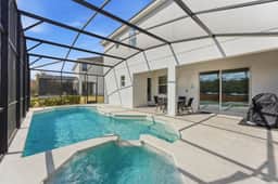 Chic Modern Escape, 12BR, Pool and Game Room