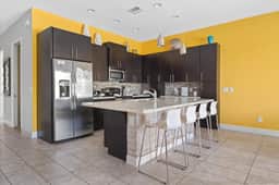 Comfortable Vacation Home up to 10 People
