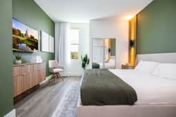 Dream Disney Stay, Themed Bedrooms & Pool