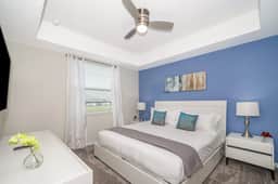 Elegant 2Bed Condo in Storey Lake, Prime Location