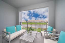 Elegant 2Bed Condo in Storey Lake, Prime Location