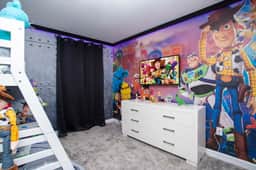 Family Fun Oasis, 6BR, Game Room, Pool