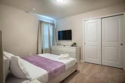 Fun and Relax, 10 Bed Home, Pool, Themed Rooms