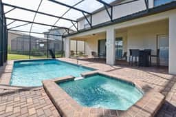 Home 8 Bdrm at Windsor Westside with Top Amenities