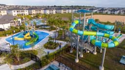 Modern 5BR Retreat, Pool, Water Park & More