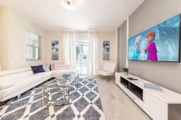 Modern Comfort 4BR Home with Pool