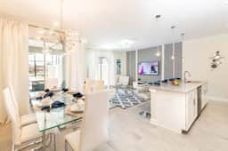 Modern Comfort 4BR Home with Pool