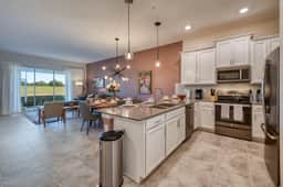 Modern Condo with Mickey Room, a Family Paradise