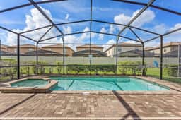 Pet Friendly Amazing 5 BR sleeps 10