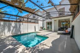 Relax in Style at this Spacious 4-Bedroom Villa!