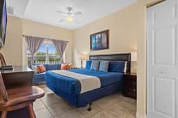 Relaxing 3BR Haven for 8 at Seven Dwarfs