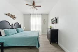Resort Condo 3BR - Pool, Balcony, Near Disney