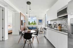 SoBe 2 Bedroom Near Ocean Drive