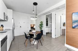 SoBe 2 Bedroom Near Ocean Drive