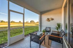 Stylish Condo Near Disney, Mickey Room