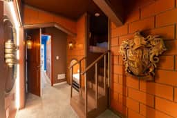 Unique Luxury Villa, Pool, Games and Themed Beds