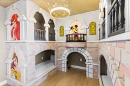 The Power-Up Palace, 9 beds, private pool