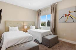 Stylish 4 Ensuite Home Near Disney, free BBQ grill