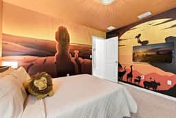 Stunning 10 Bed Home with Themed Rooms, Pool - Image 4