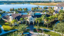 Prime Location-Spacious Condo for 8 Guests - Image 2