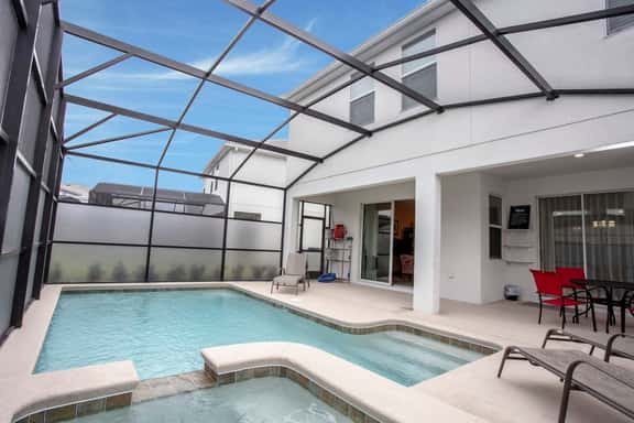 Home 6BR - Prime Location - Image 1