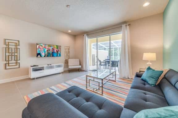 Cozy Villa, Private Pool, Prime Spot - Image 1