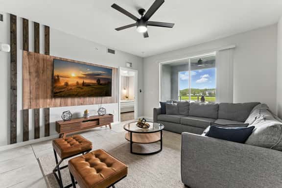 Elegant 2BR in Storey Lake, Top Location - Image 1
