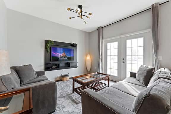 Family Getaway, 4BR Home Near Disney - Image 1