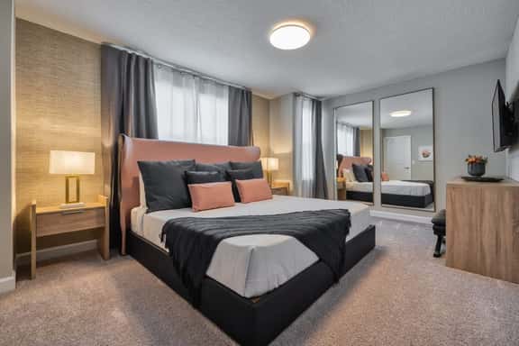 Incredible villa with themed bedrooms by Disney - Image 1