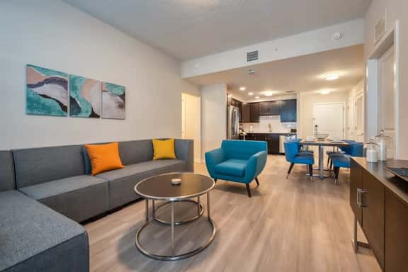 Leisure & Business Oasis-Near Convention Center - Image 1