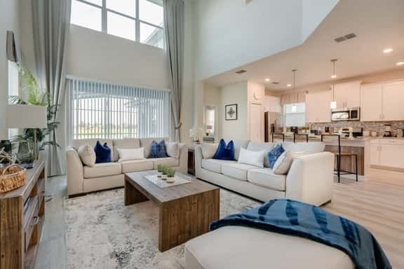 Luxury 5BR Home, Private Pool, Prime Location - Image 1