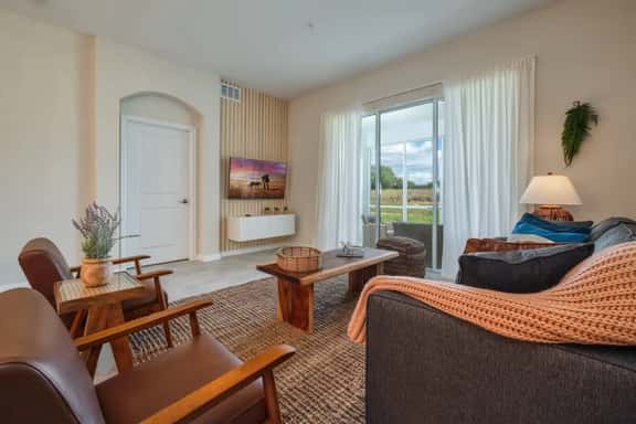 Modern Condo, Spacious Layout and Mickey Bedroom - Image 1