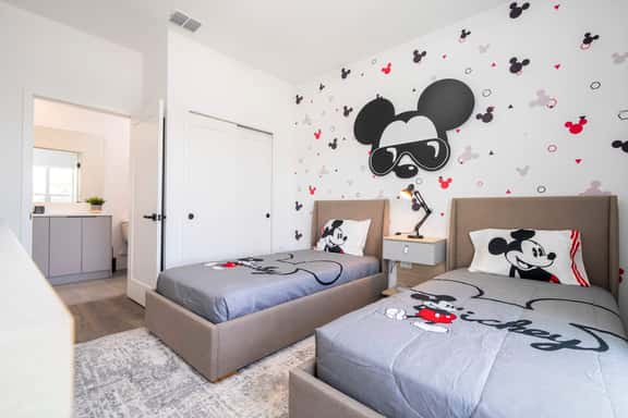 New 4BR Villa , themed beds Magic! - Image 1