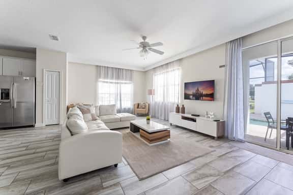 Private Pool plus 5BR Themed Bedrooms - Image 1