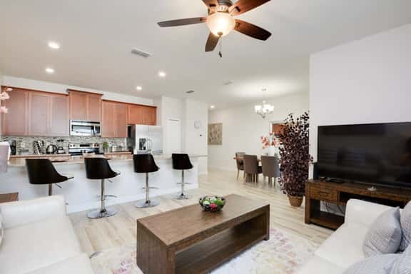 Private Pool, Prime Location, Beautiful Home - Image 1