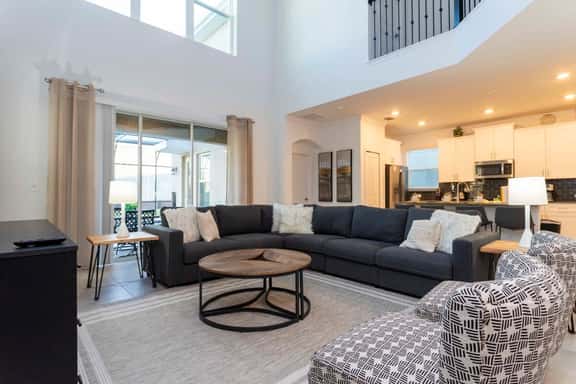 Spacious & Comfy Retreat, Prime Location, Amazing - Image 1