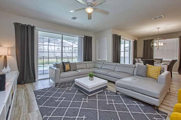 Spacious 6 Bed Home with Pool in Storey Lake - Image 1