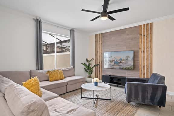 Stunning home at Storey Lake, close to Disney - Image 1