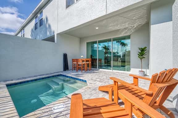 Super spacious private pool and themed bedrooms - Image 1