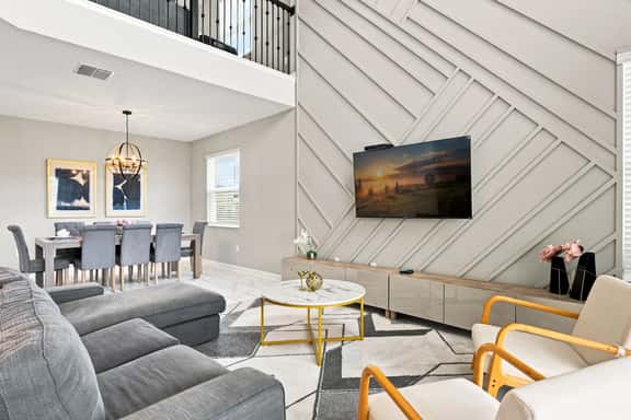5BR Home, Private Pool, Chic Decor, Themed Rooms - Image 1