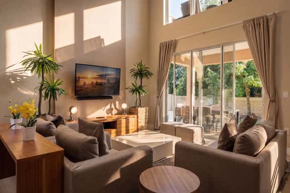 Stylish 4 Ensuite Home Near Disney, free BBQ grill - Image 1