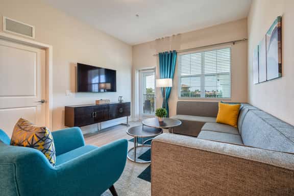 Spacious 3BR condo, Perfect Orlando Home Base - Image 1