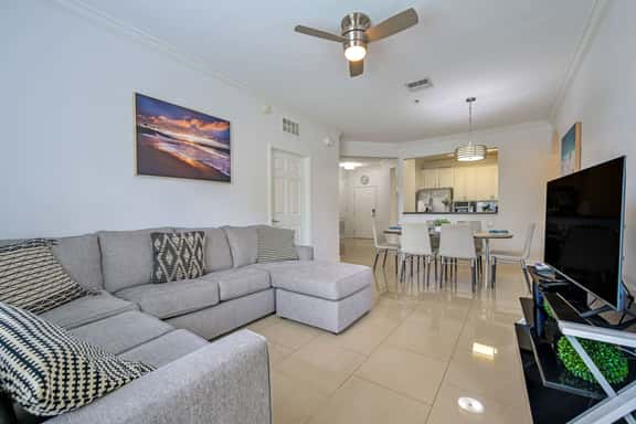 Orlando at Your Doorstep, 3BR condo, Sleeps 8 - Image 1